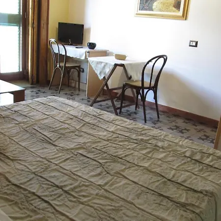 Antico Palazzo Bed & Breakfast Giardini Naxos Exterior photo